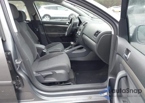 2008 Volkswagen Rabbit S z USA, uszkodzony, nr VIN WVWDA71KX8W062232